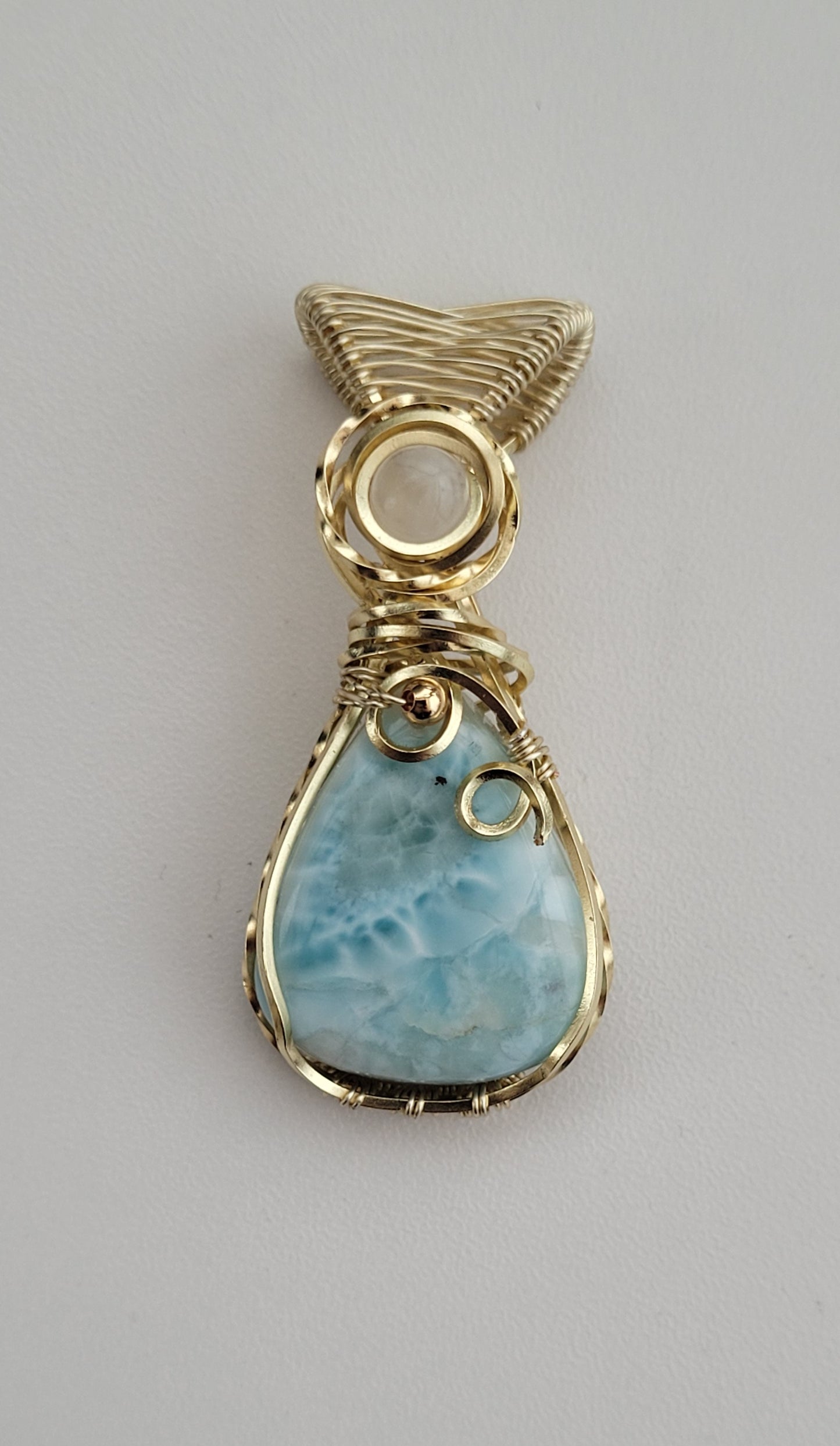 Pendentif en larimar et pierre de lune